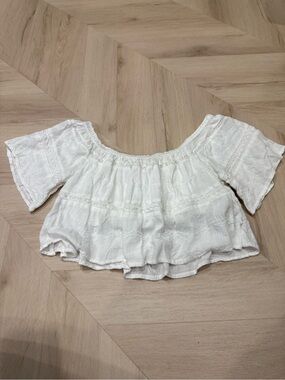 O'Neill White Off-Shoulder Crop Top with Lace Trim
